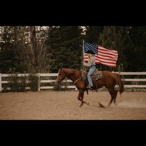 Meet your Posher, Brooke